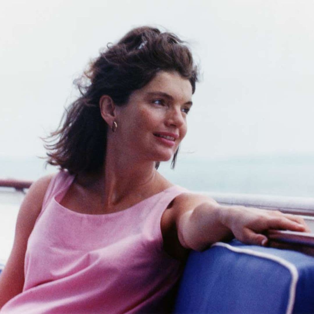 El armario de verano de Jackie Kennedy es todo lo que una experta en moda necesita en vacaciones