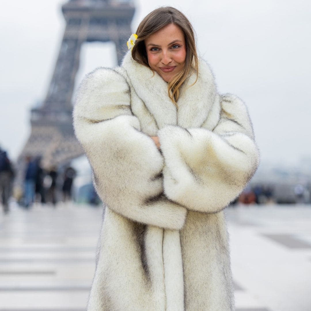 Te presentamos a Carla Ginola, la 'influencer' que triunfa en París con sus looks imposibles