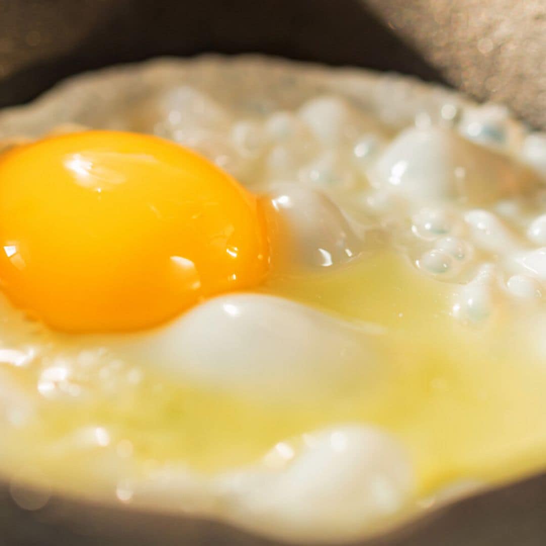 Trucos para freír un huevo sin que salte el aceite