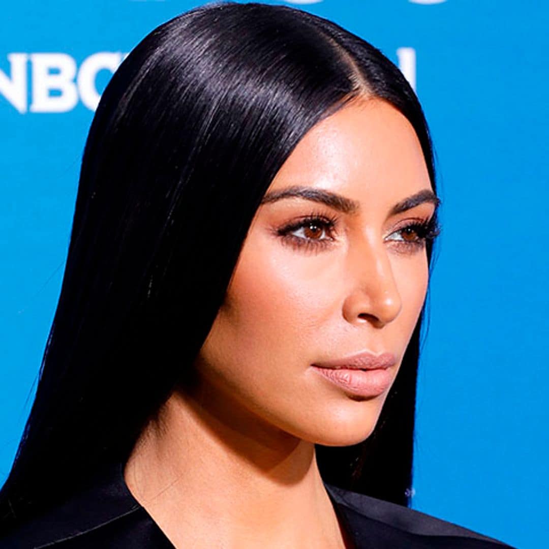 Lo ha vuelto a hacer: Kim Kardashian se tiñe de nuevo y estrena 'Blue Black'