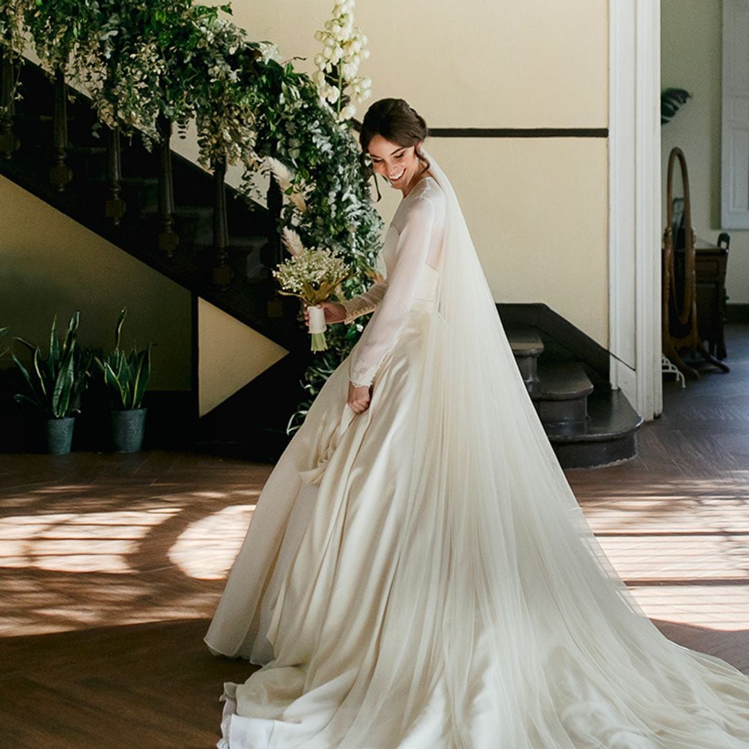 La boda de Anaïs en El Escorial, la novia de estilo princesa que se inspiró en Versalles