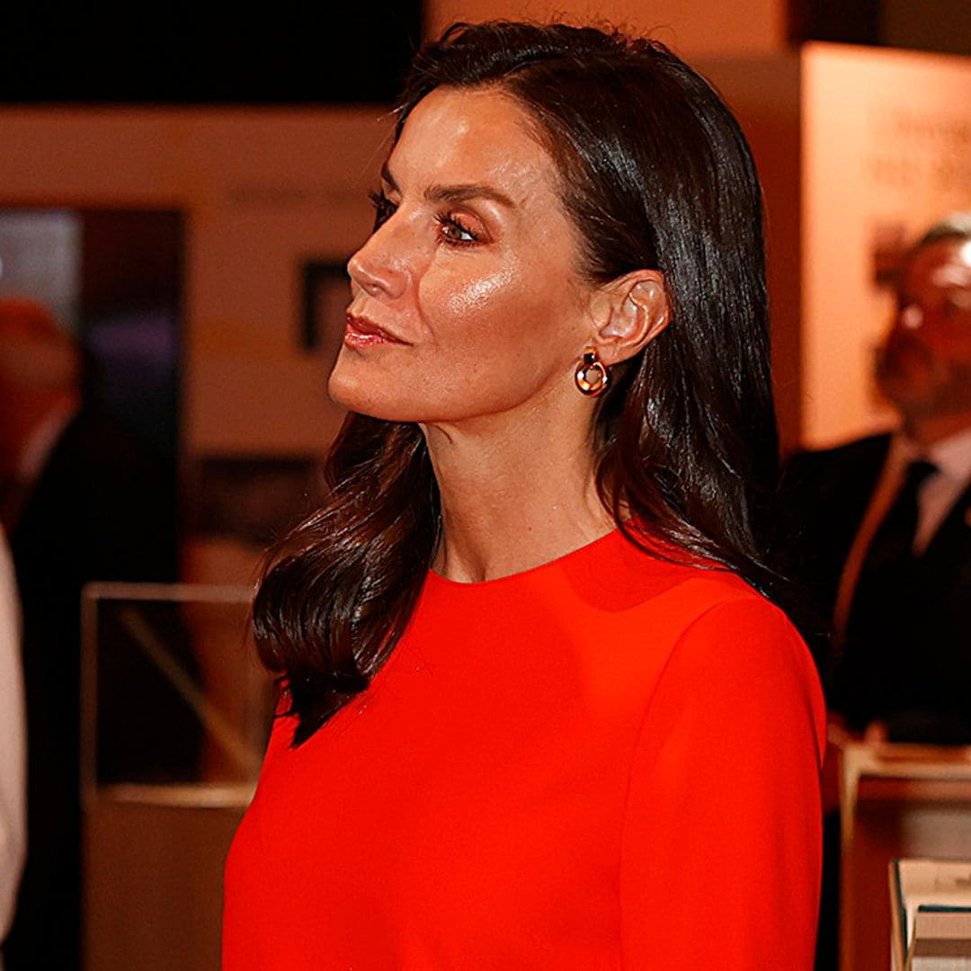 La reina Letizia adelanta el maquillaje bronce que llevaremos todo el verano