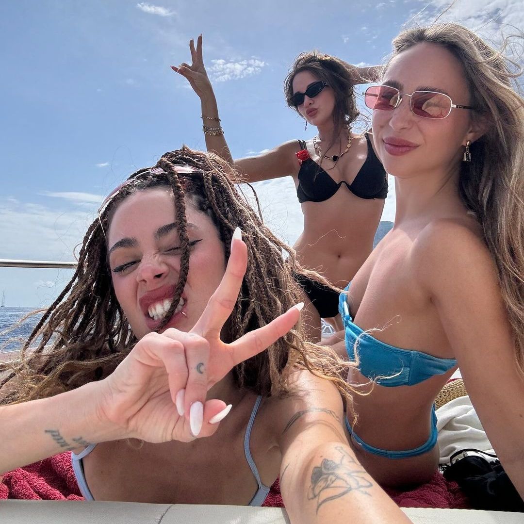 Tini Stoessel de vacaciones en Italia con sus amigas