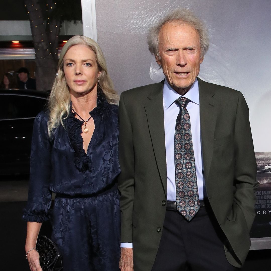 Clint Eastwood, desolado por la muerte de su pareja, Christina Sandera, a los 61 años