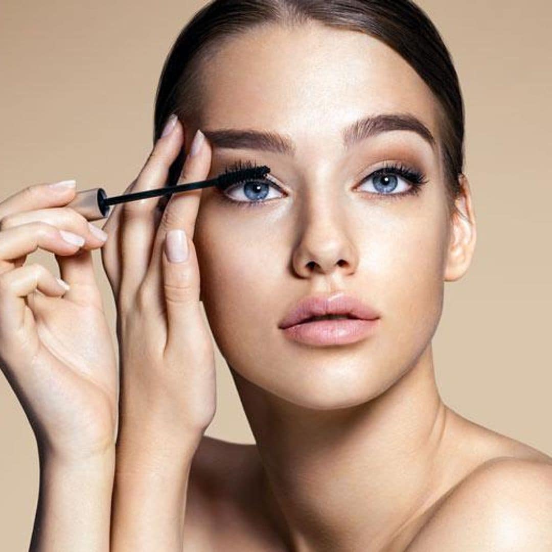 6 trucos de maquillaje para crear un efecto de ojos más grandes