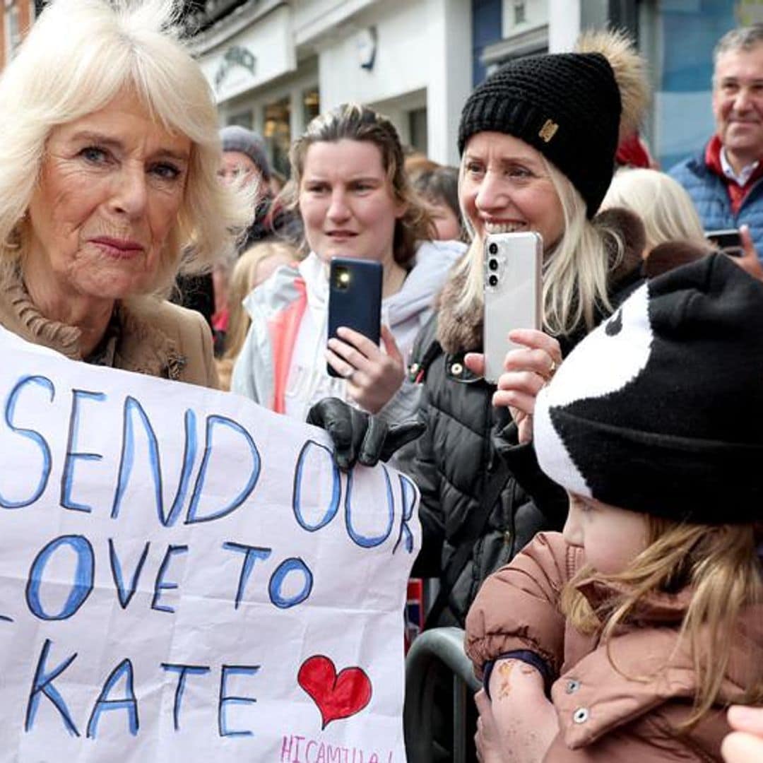 La reina Camilla recibe muestras de cariño y apoyo para Kate Middleton