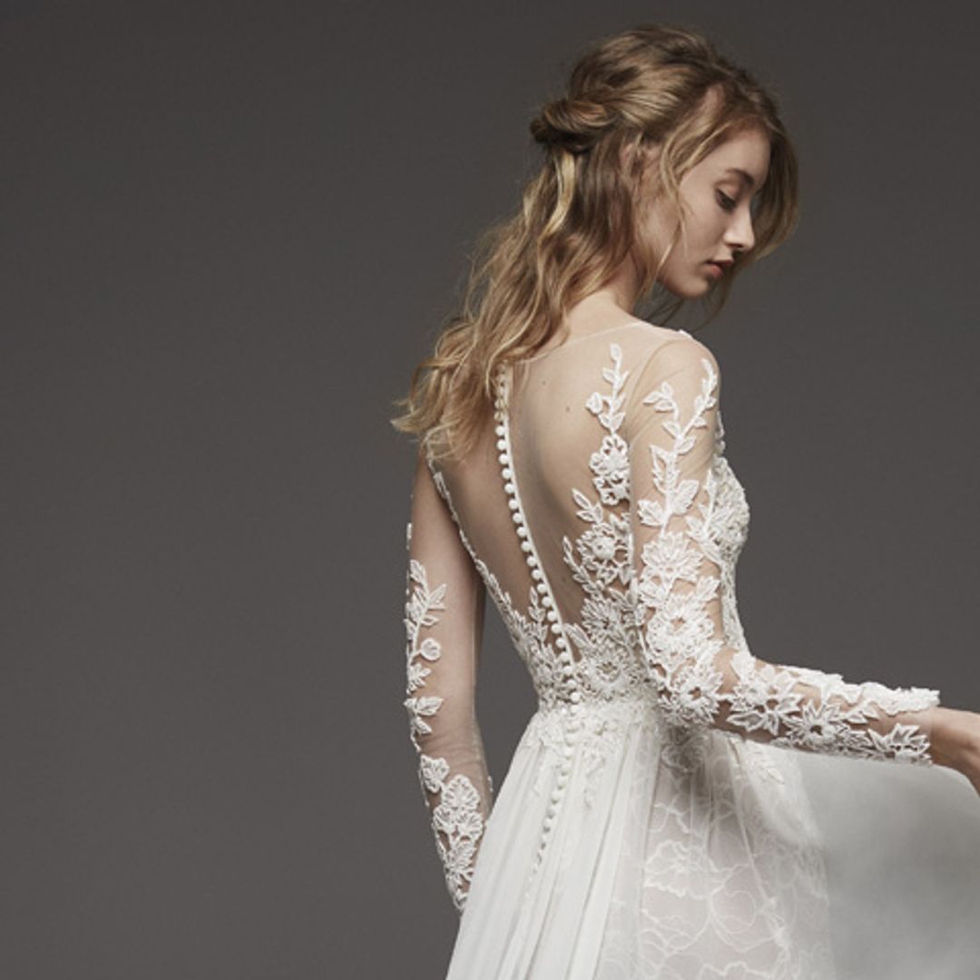 Vestidos femeninos y sensuales en la colección 'Atelier Pronovias 2019'