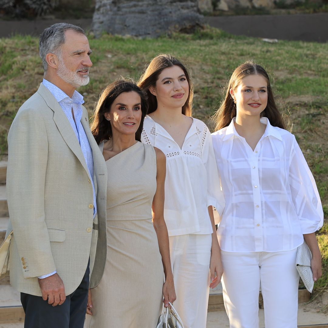 Los reyes Felipe y Letizia se unen a sus hijas para recibir a los galardonados con los Premios Princesa de Girona