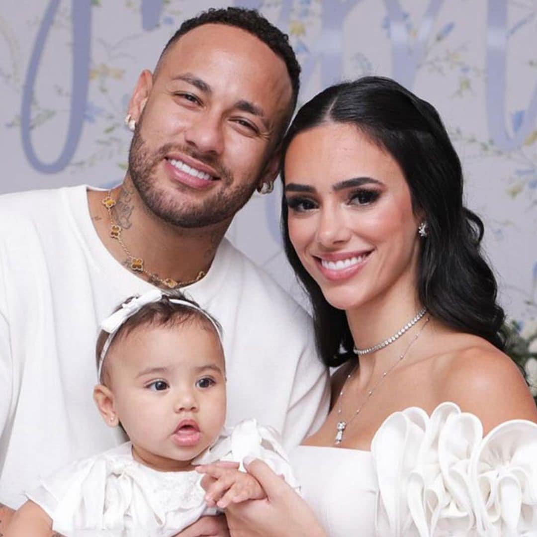 Neymar y su expareja Bruna Biancardi celebran juntos el bautizo de su hija