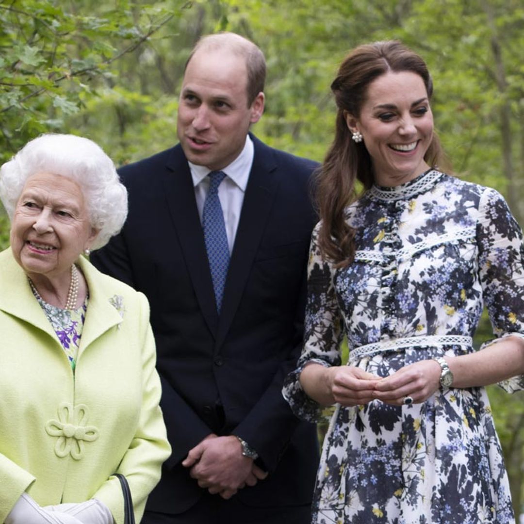 Isabel II se encuentra con los duques de Cambridge y la princesa Beatriz una semana después de su positivo en coronavirus