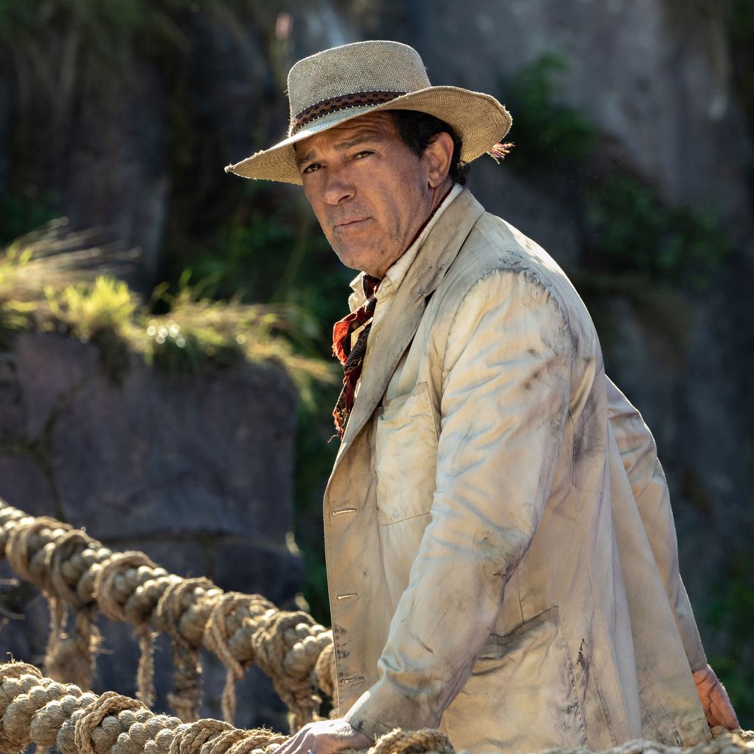 Antonio Banderas da vida al marinero Hunter Cabot en 'Paddington in Peru'