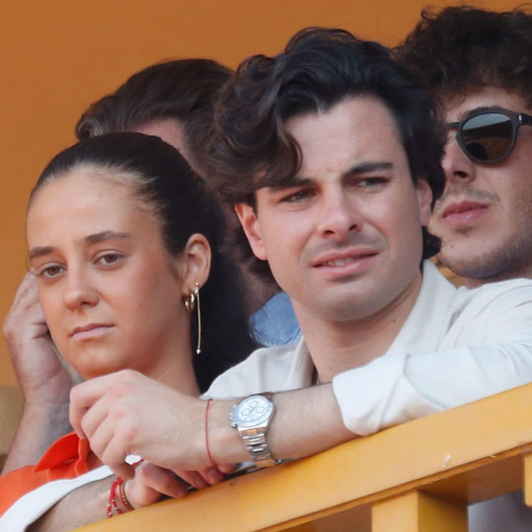 Victoria de Marichalar y Cayetana Rivera asisten a la corrida de toros en homenaje al hijo fallecido de Pedro Trapote