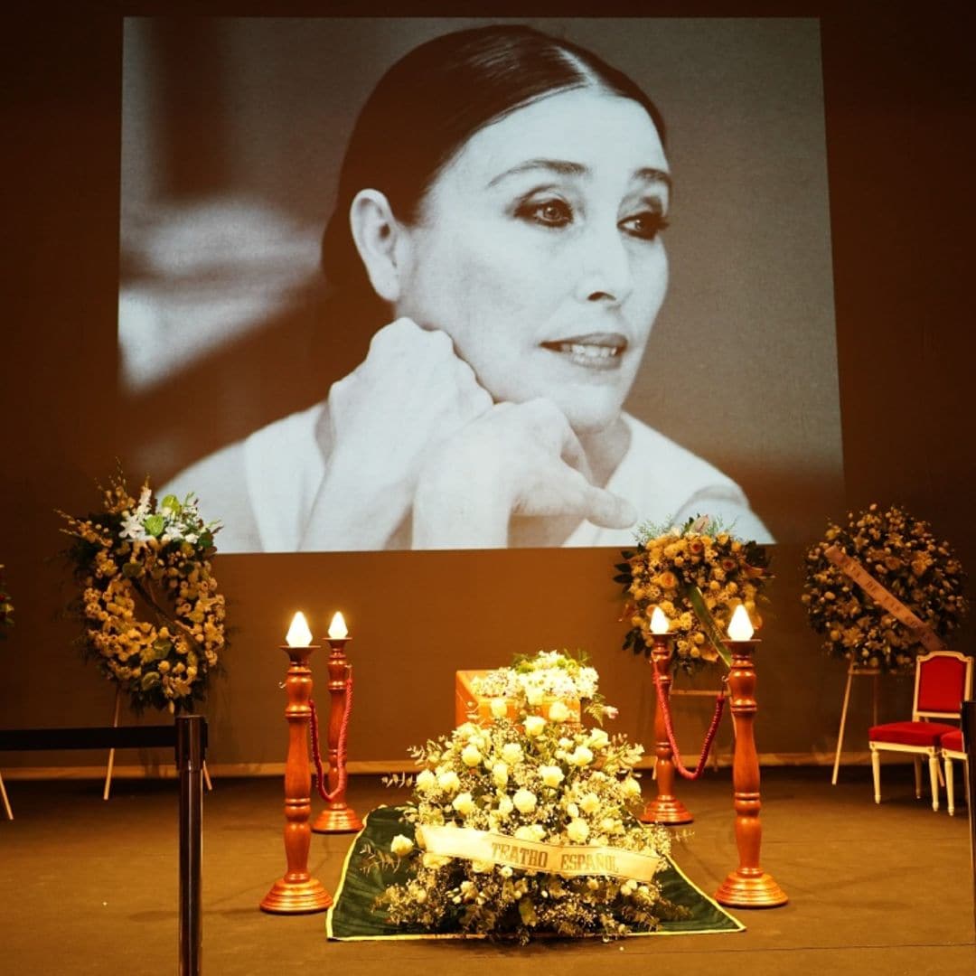 Verónica Forqué recibe un multitudinario y emocionante homenaje en el Teatro Español