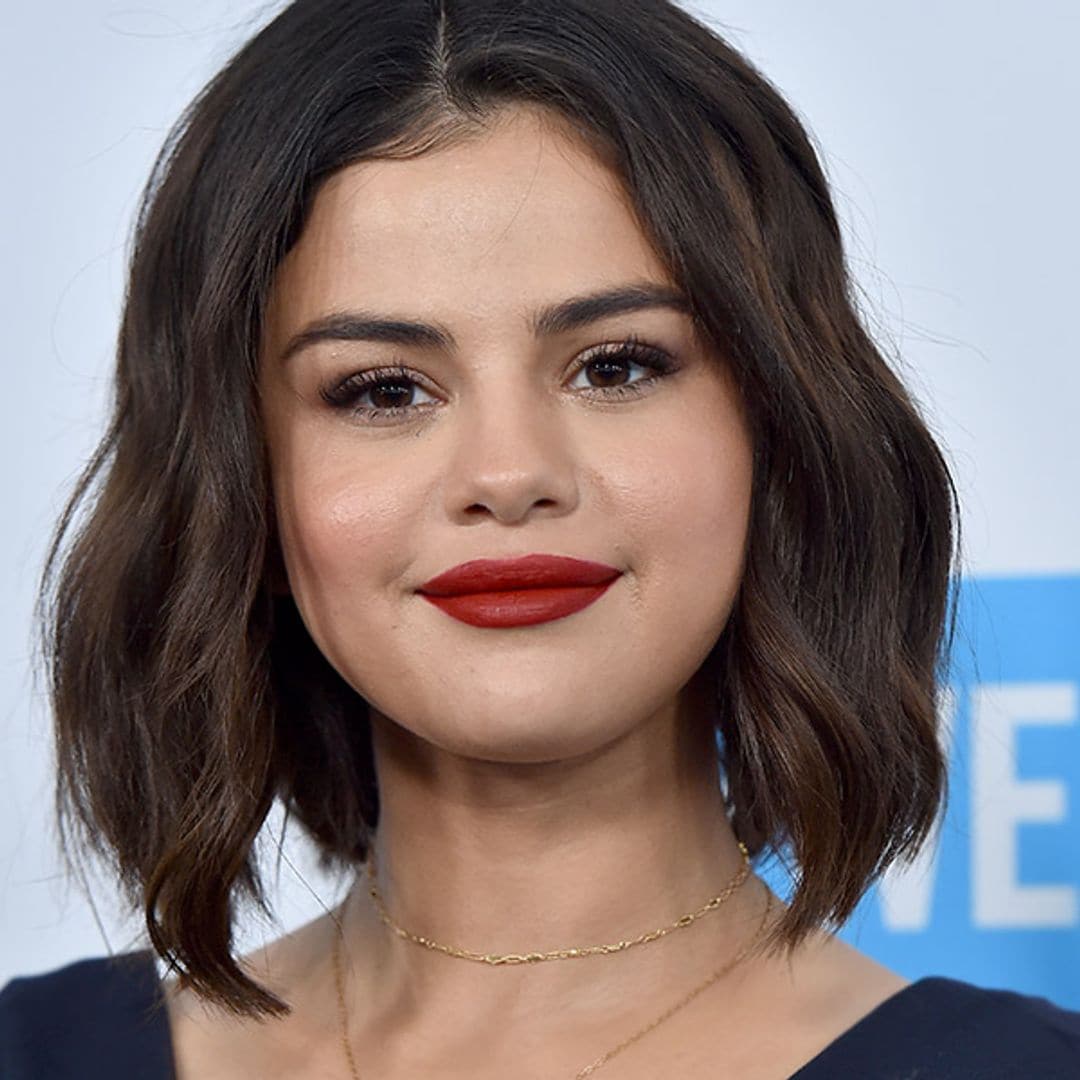 Si tienes los ojos marrones, Selena Gomez tiene un mensaje para ti