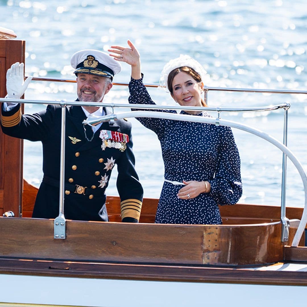 Los reyes Federico y Mary de Dinamarca emprenden su primera gira internacional a bordo del espectacular buque real Dannebrog