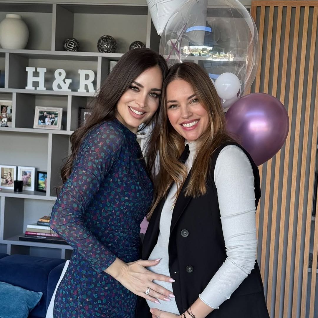 Así ha sido la fiesta 'baby shower' de Helen Lindes: rodeada de amigas y junto a sus dos hijos