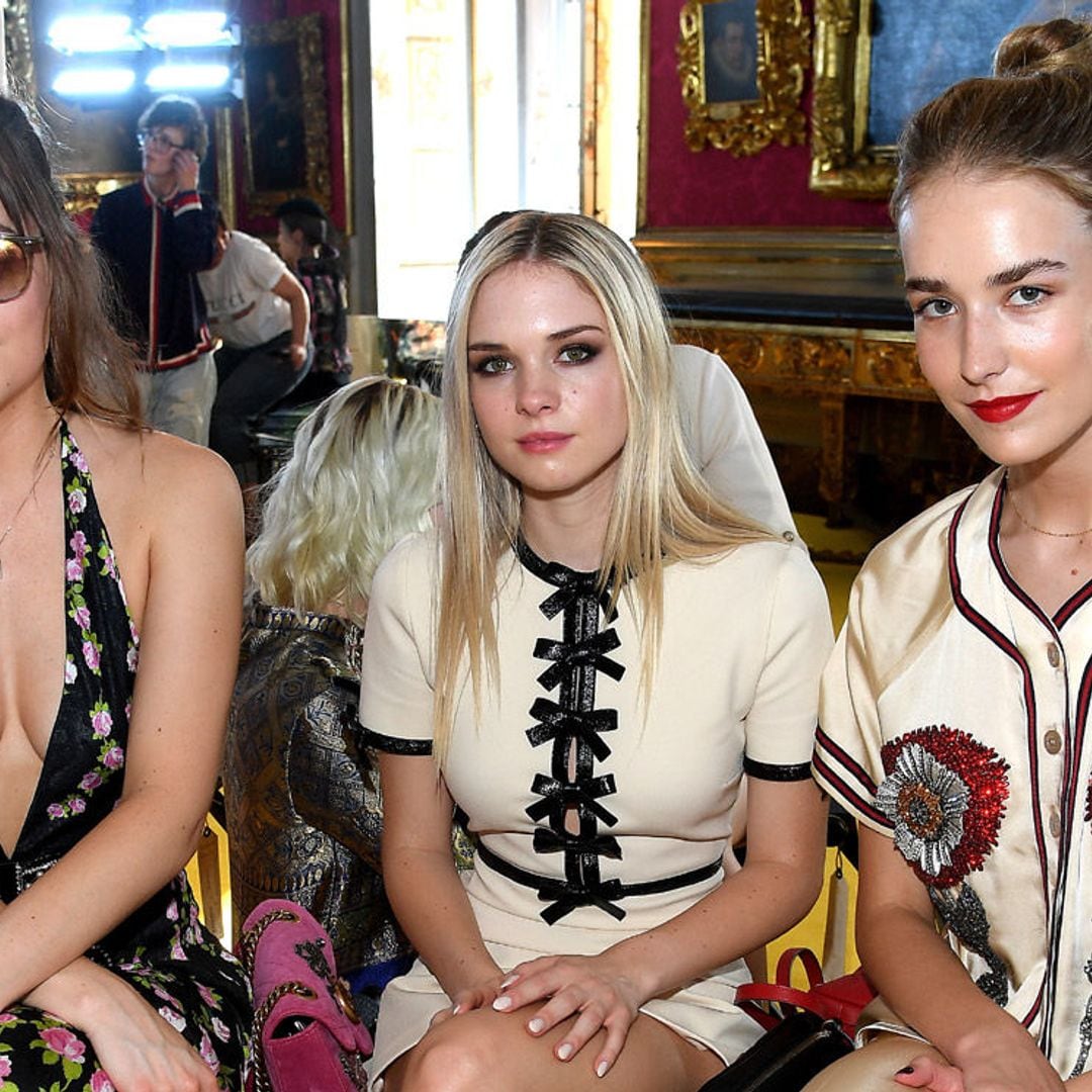 Stella Banderas y Grace Johnson forman equipo junto a su orgullosa hermana en común, Dakota