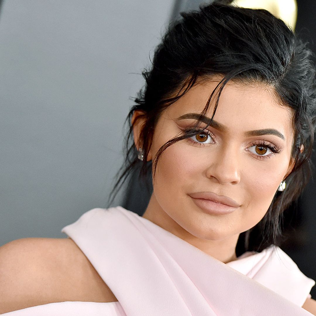 Granitos, manchas... Sí, la piel de Kylie Jenner sin maquillaje es como la de cualquier veinteañera