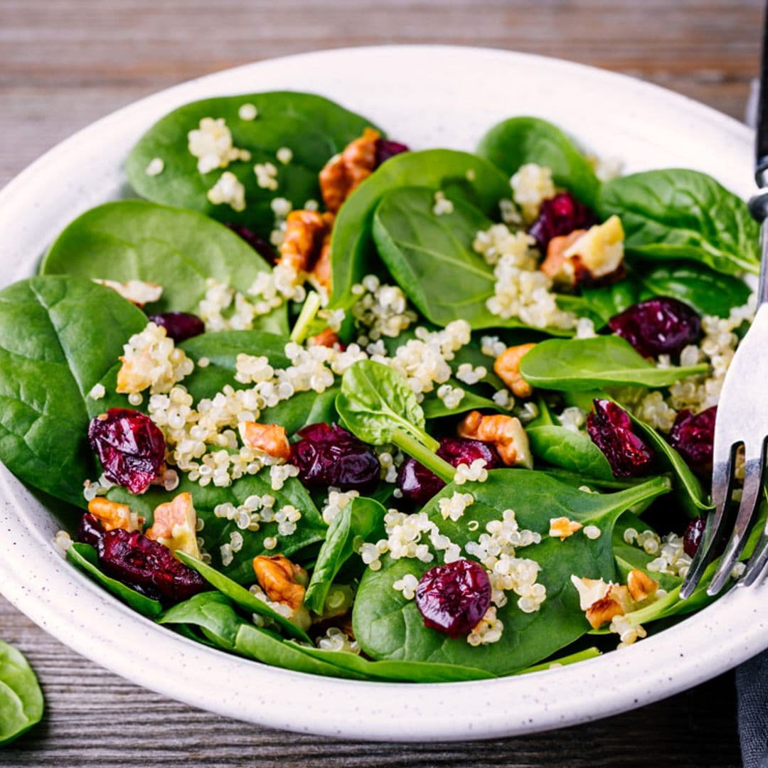 Ensalada de espinacas y quinoa