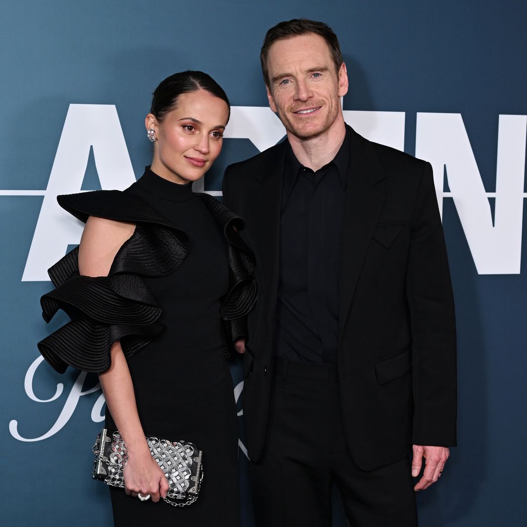 La aparición por sorpresa de Alicia Vikander y Michael Fassbender en Londres con looks coordinados