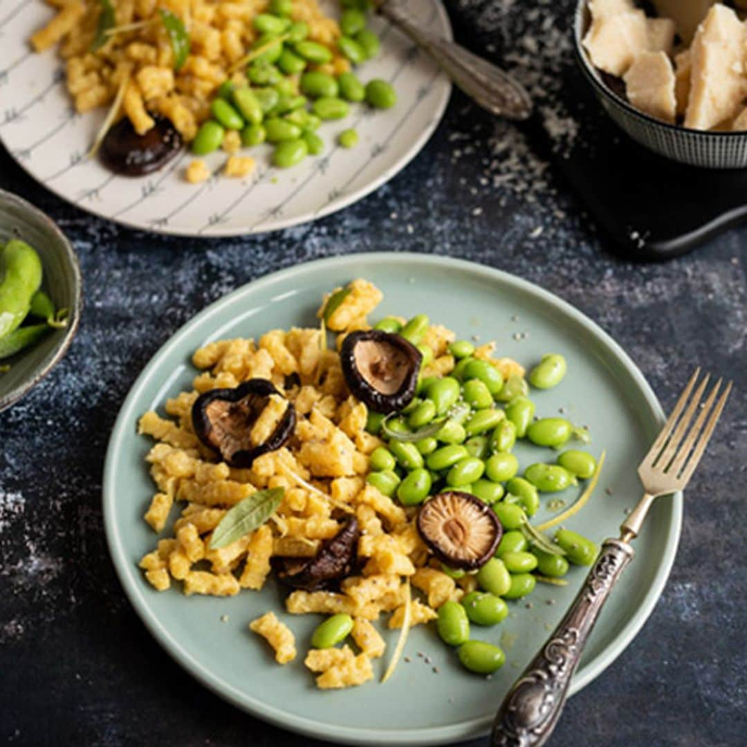 'Passatelli' con edamame y setas 'shiitake'