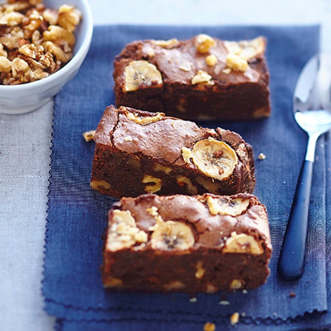 'Brownie' con nueces y plátano