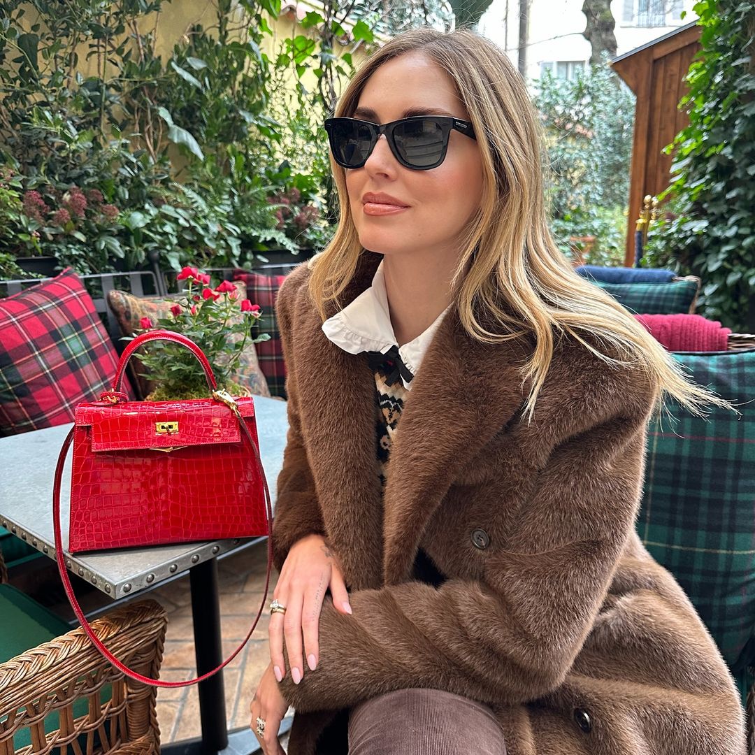 El look cómodo de Chiara Ferragni para volar a España camino a los Premios Goya