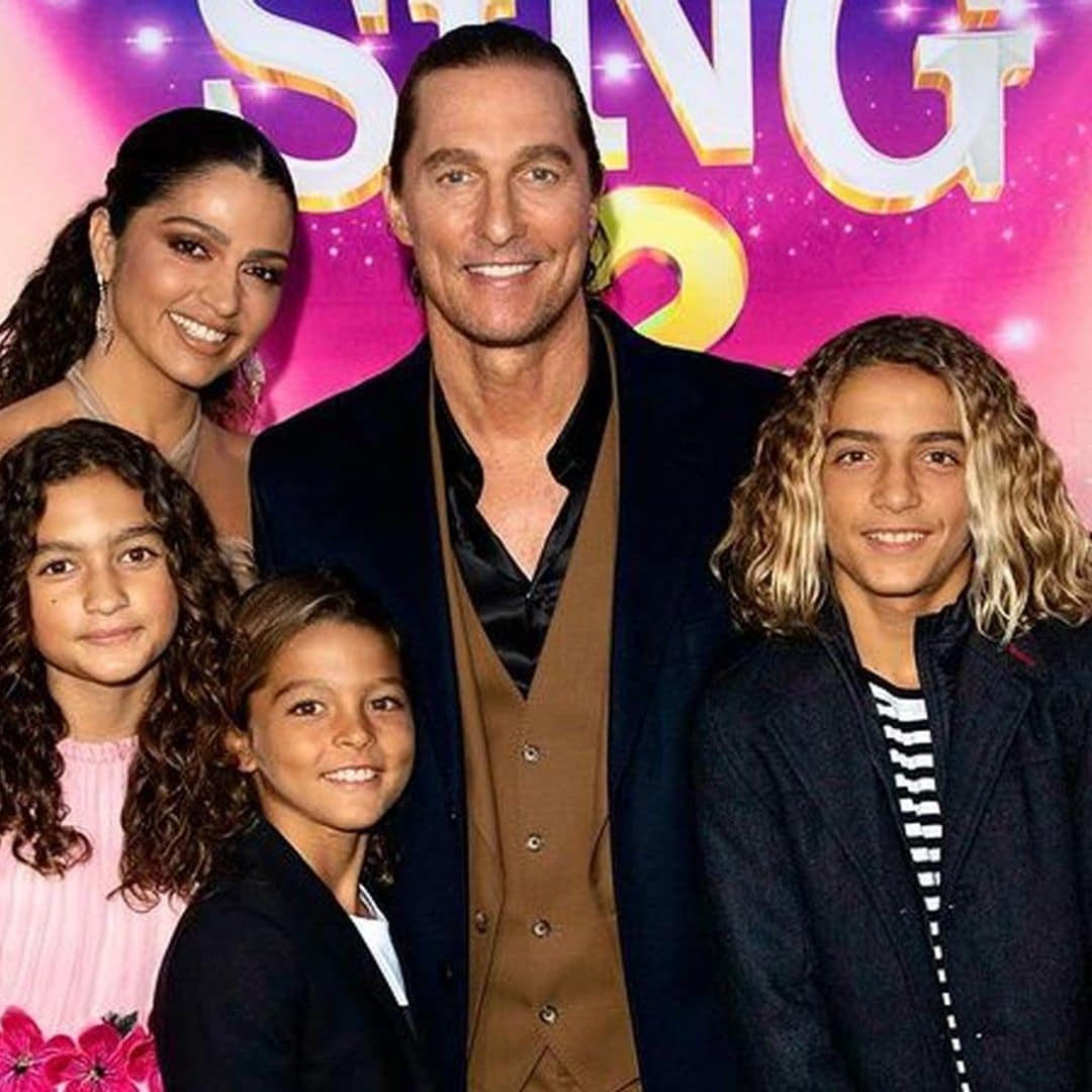 ¡Qué cambiados están los niños! Matthew McConaughey y su mujer se van de estreno en familia