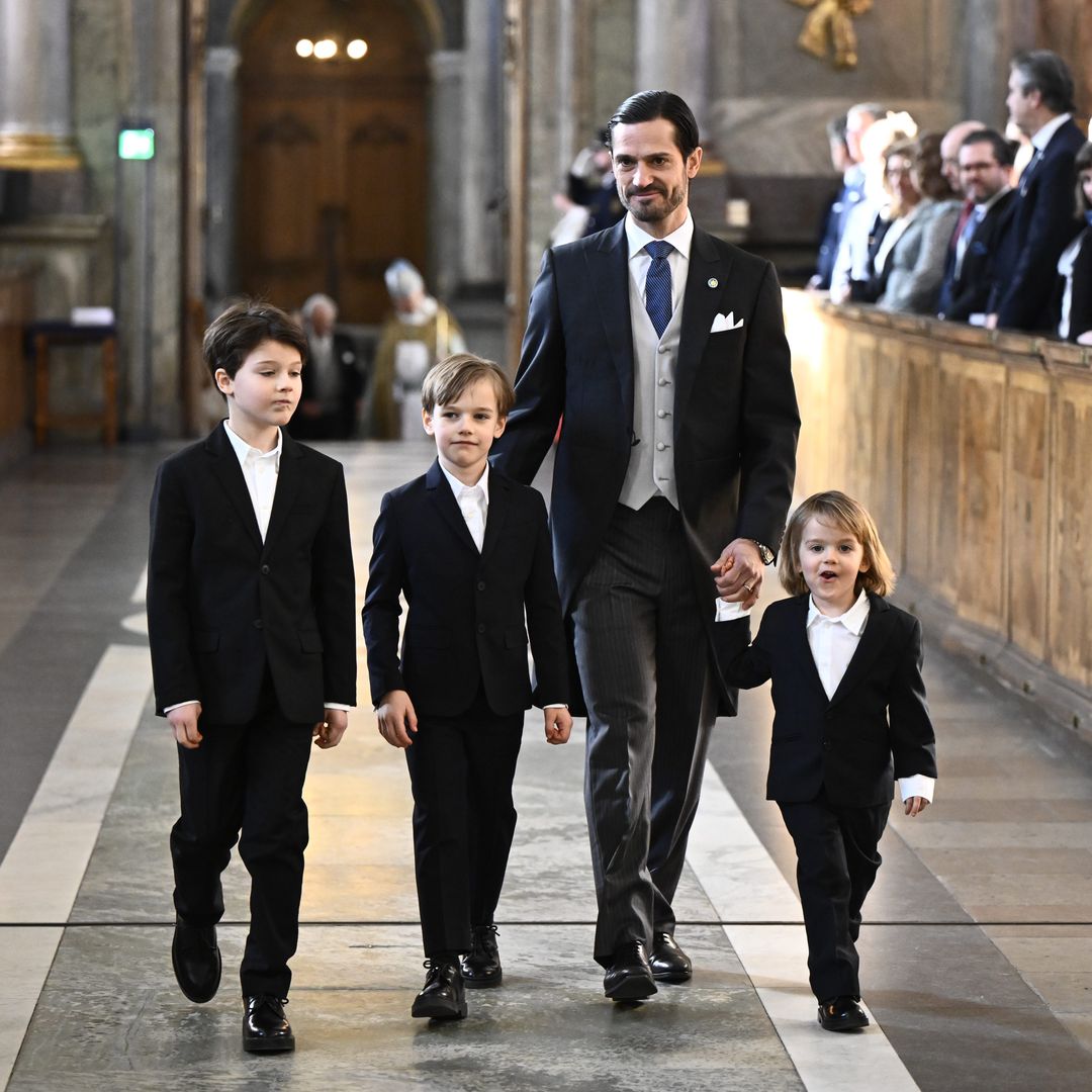 Alexander, Gabriel y Julian, tres orgullosos hermanos mayores de la nueva princesa sueca