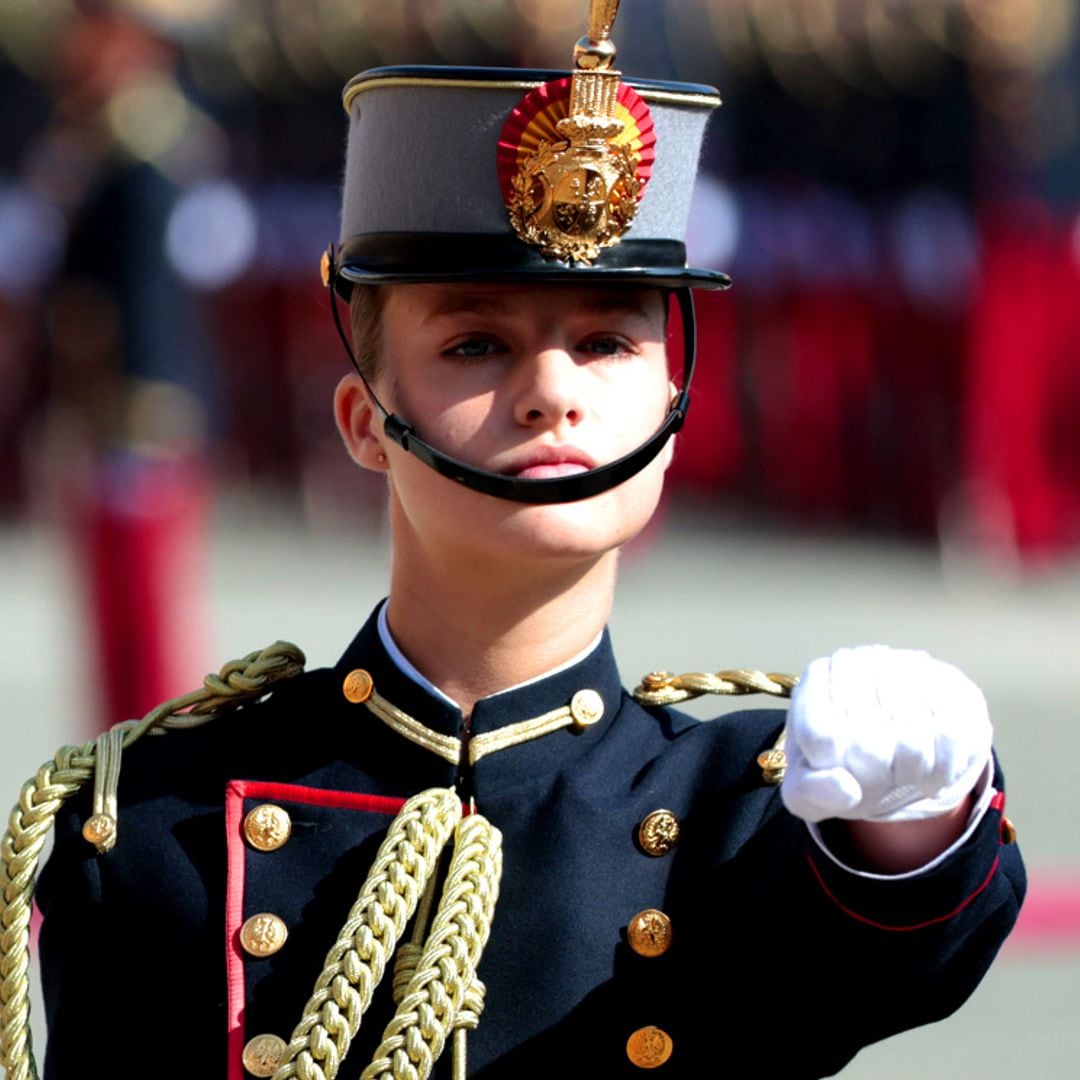 'Leonor lucía majestuosa ante sus orgullosos padres': así refleja la prensa internacional la jura de bandera de la Princesa