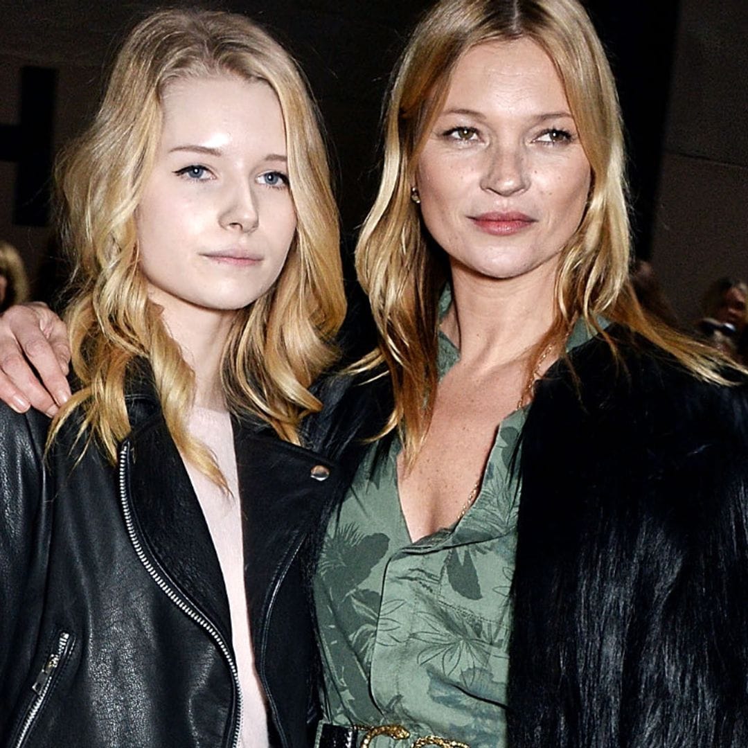 Lottie Moss confiesa haberse sentido 'abandonada' por su hermana Kate Moss y cuenta cómo es su relación actual