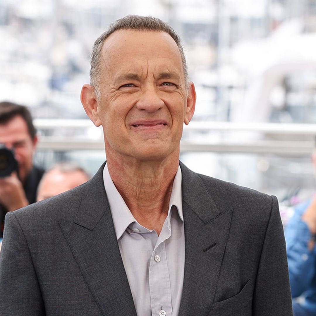 Tom Hanks preocupa a sus fans con un temblor en su mano durante su última aparición