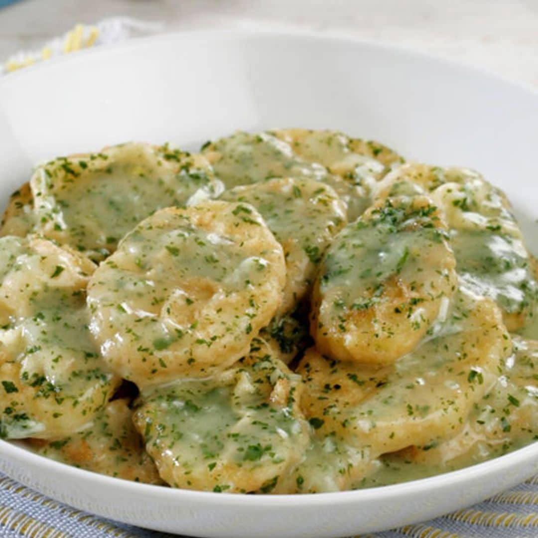 Patatas a la importancia en salsa verde