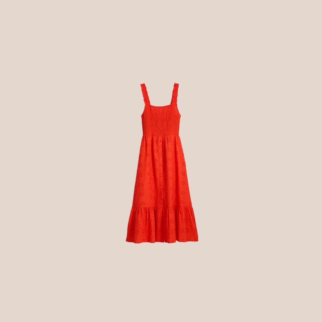 vestido midi rojo con bordados