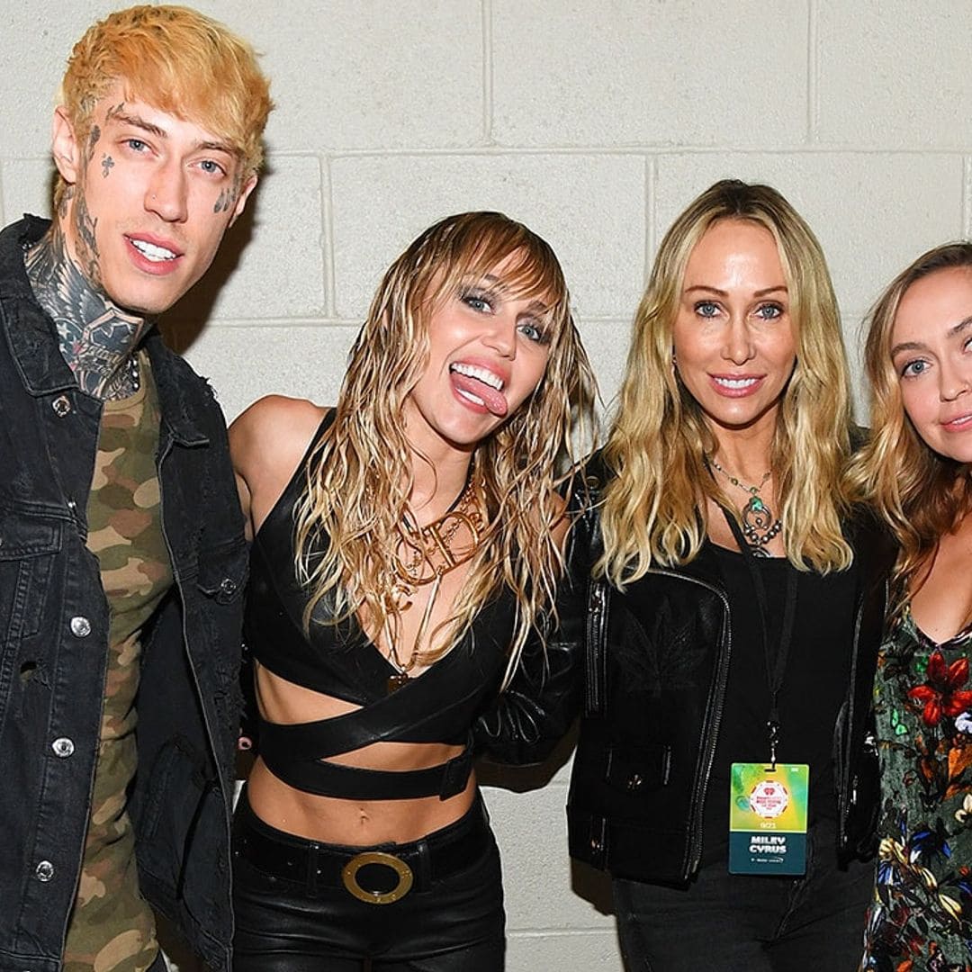 Por qué no todos los hermanos de Miley Cyrus fueron a la boda de su madre, Tish Cyrus