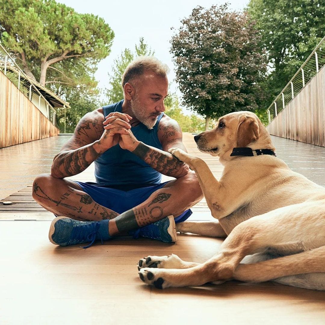 Gianluca Vacchi, desolado ante la muerte de su mascota, le dedica este emotivo vídeo