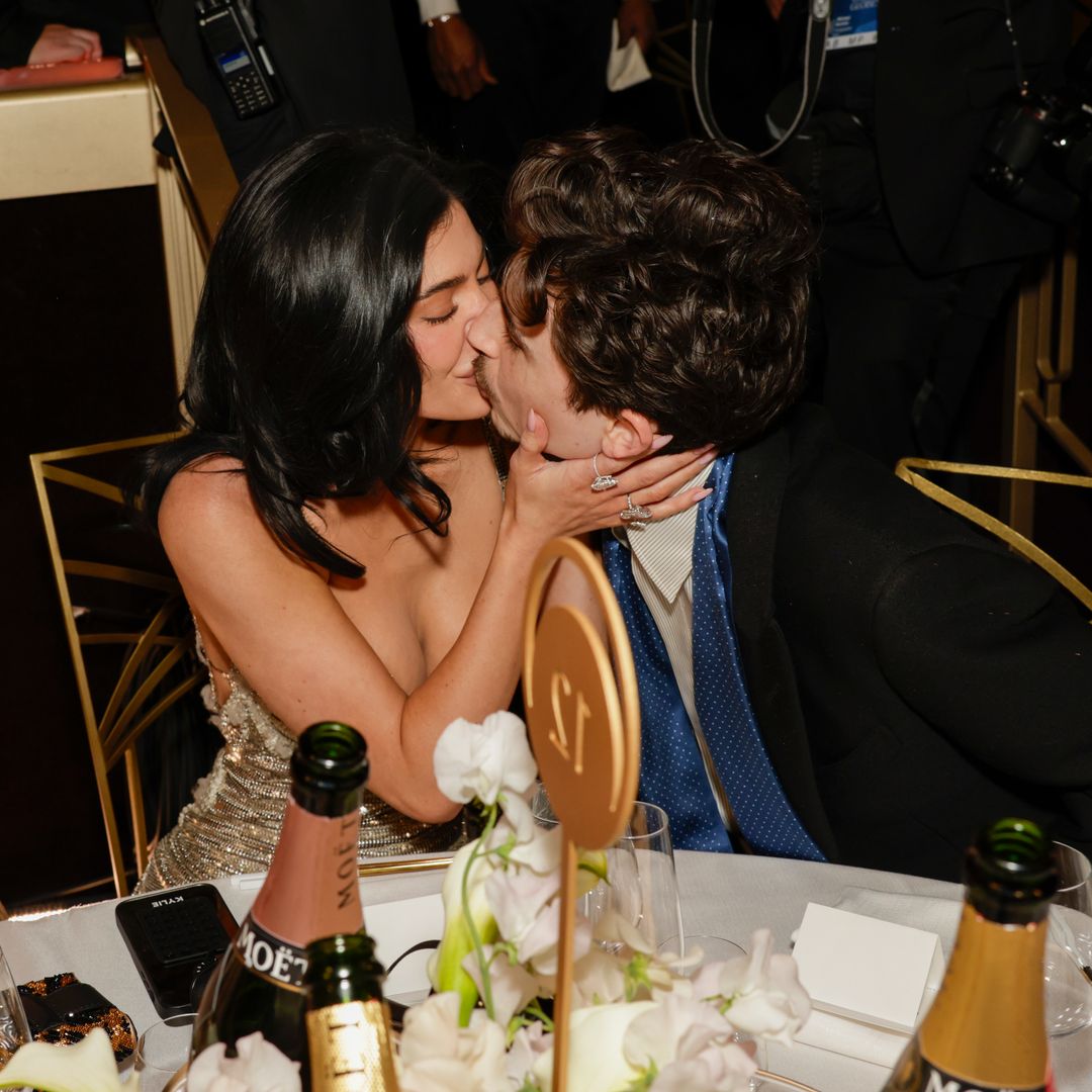 Kylie Jenner y Timothée Chalamet en los Globos de Oro 2025