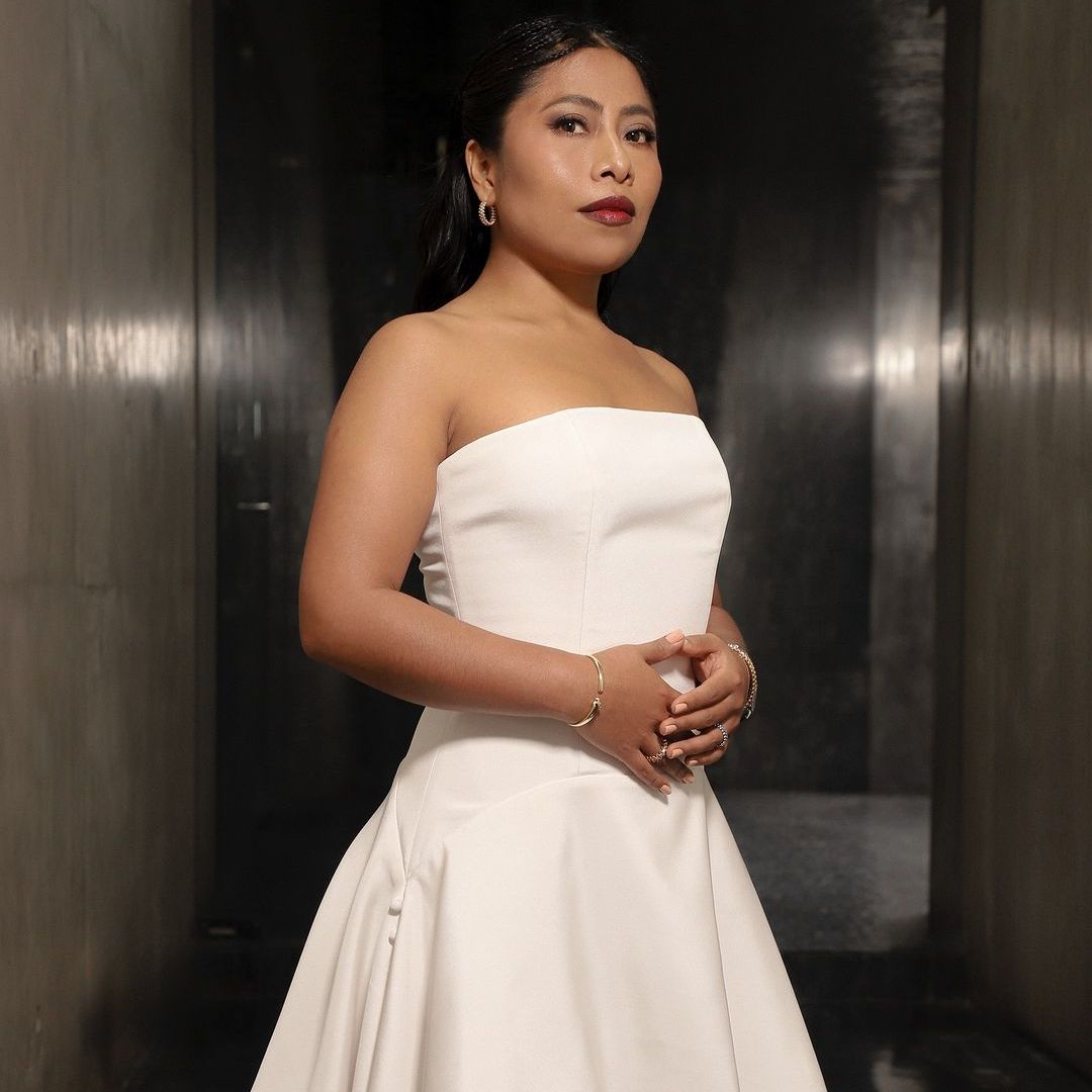 Así fue el elegante 'look' de Yalitza Aparicio para los Ariel