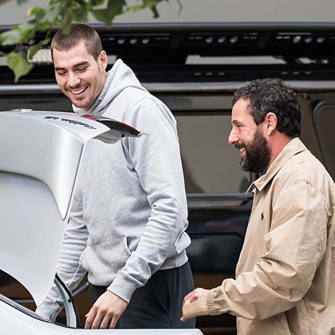 Adam Sandler felicita a Juancho Hernangómez, campeón del Eurobasket, tras haber compartido set de rodaje