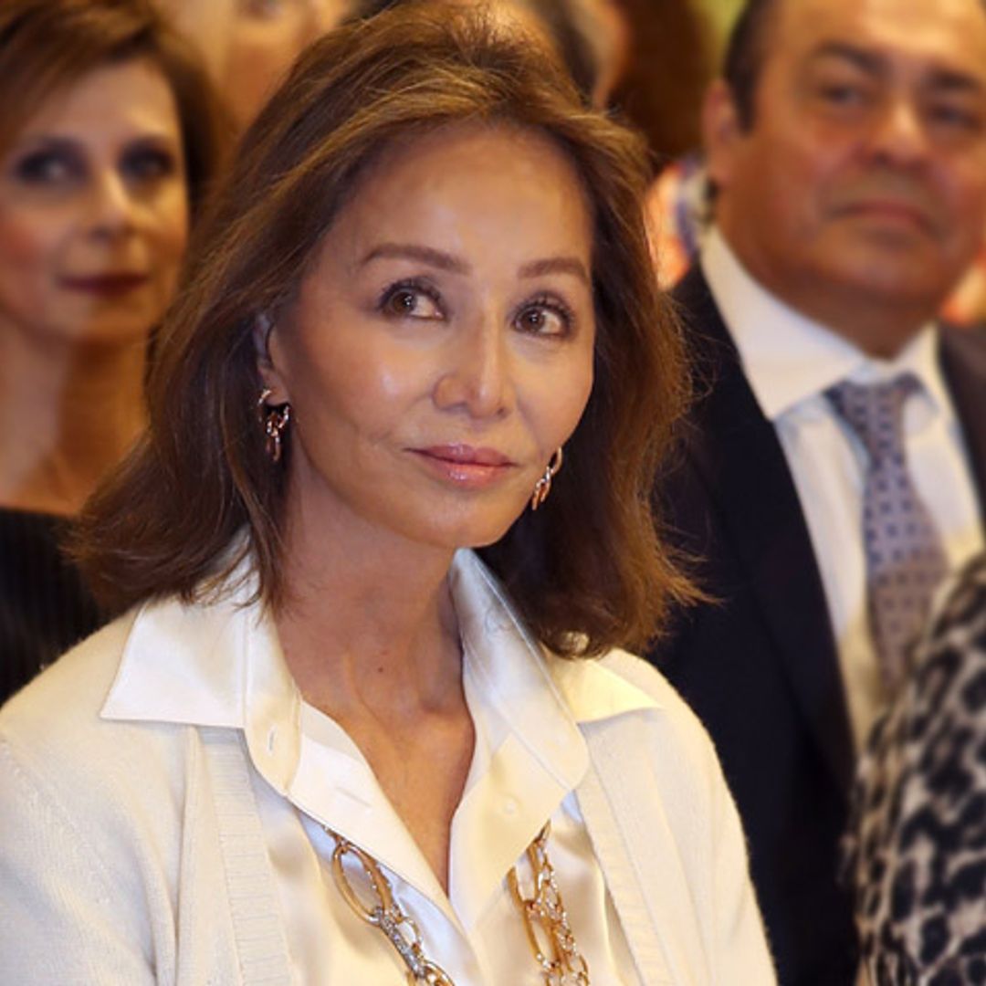 Isabel Preysler sucumbe al look más poderoso de reinas y primeras damas