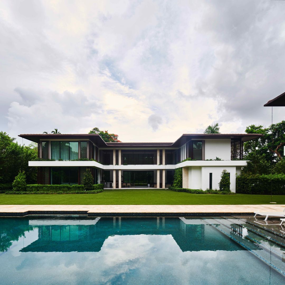 Una casa familiar de nueva construcción y estilo contemporáneo en Miami