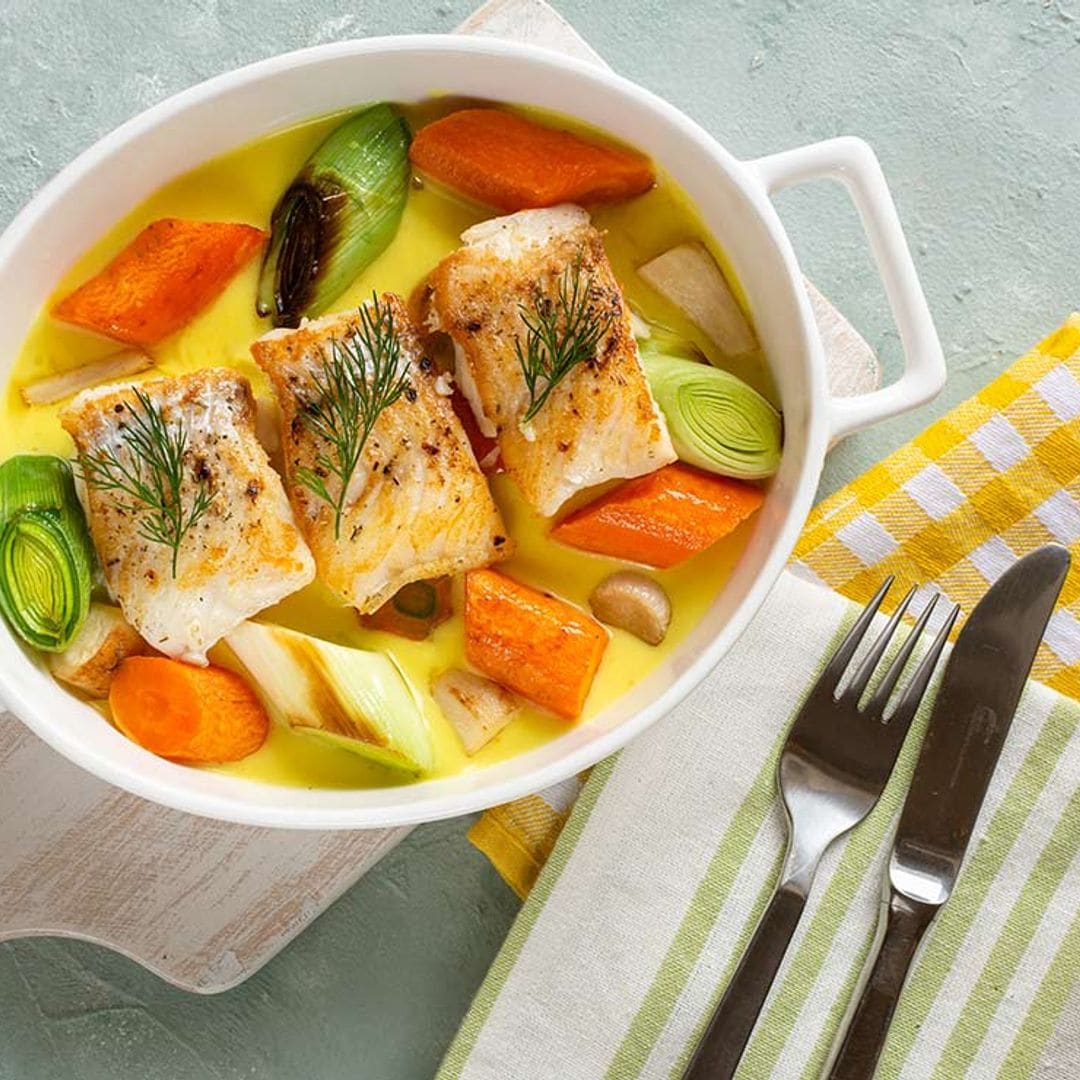 Bacalao fresco con verduras y salsa de limón