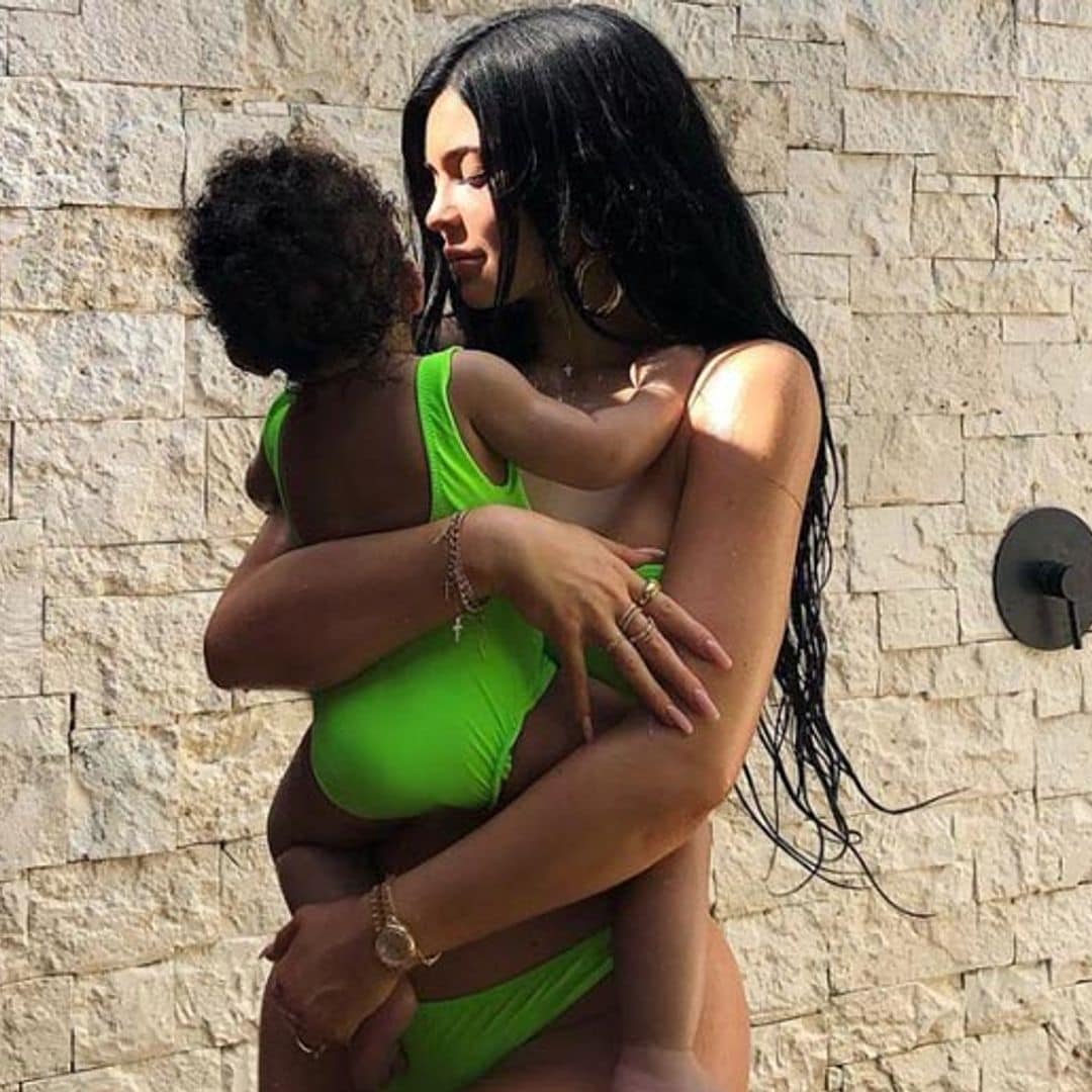 ¡Únete a la tendencia! Combina tu bikini con el de tu bebé como lo hace Kylie Jenner