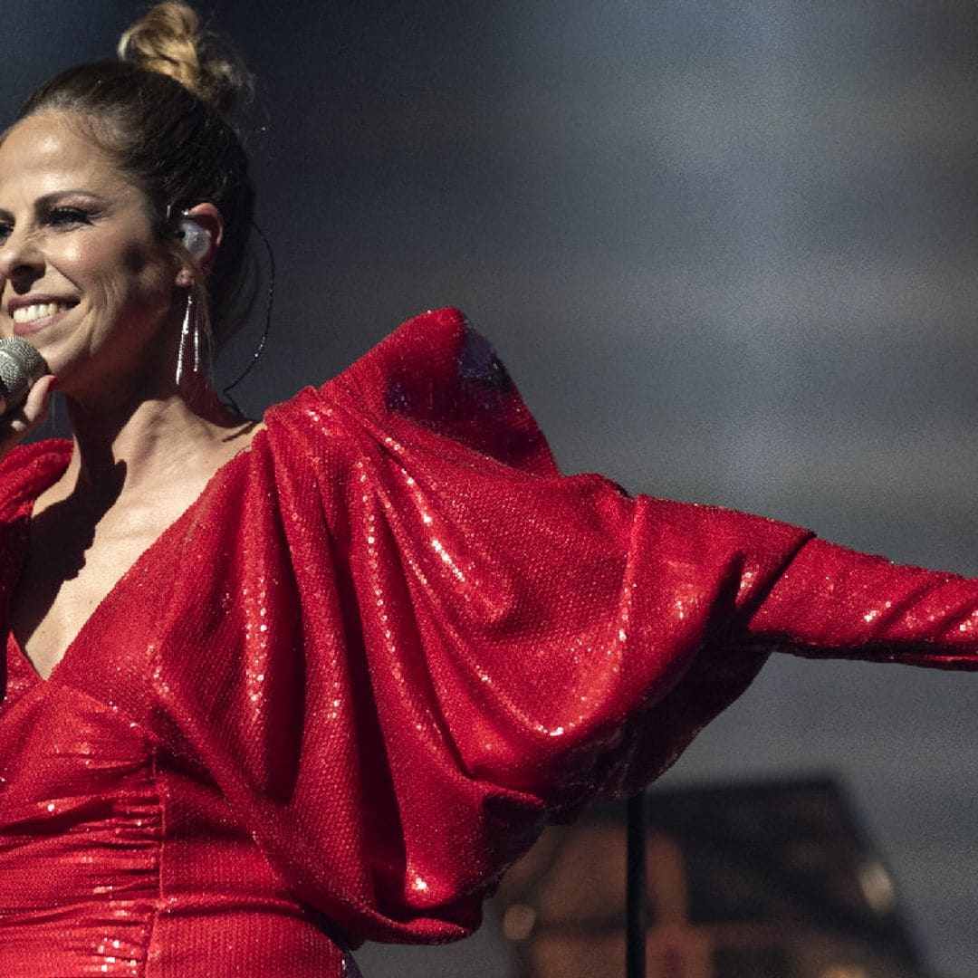 Pastora Soler sube a su madre al escenario e interpretan juntas una emocionante canción