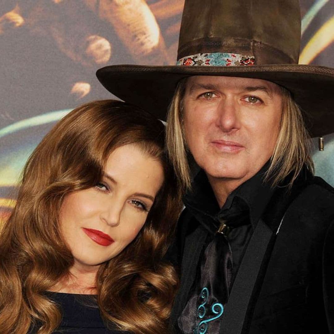 El padre de las mellizas de Lisa Marie Presley las representará en el juicio por la herencia