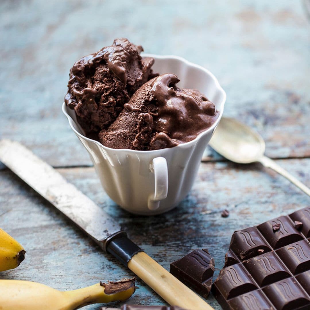 Helado de chocolate y plátano