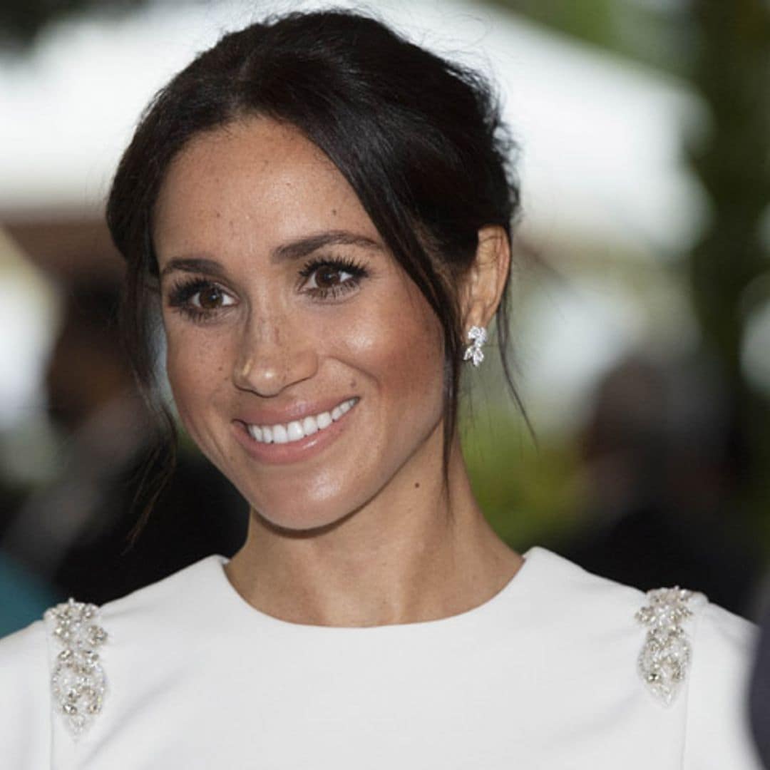 Meghan Markle vuelve a vestirse de novia en su momento más dulce