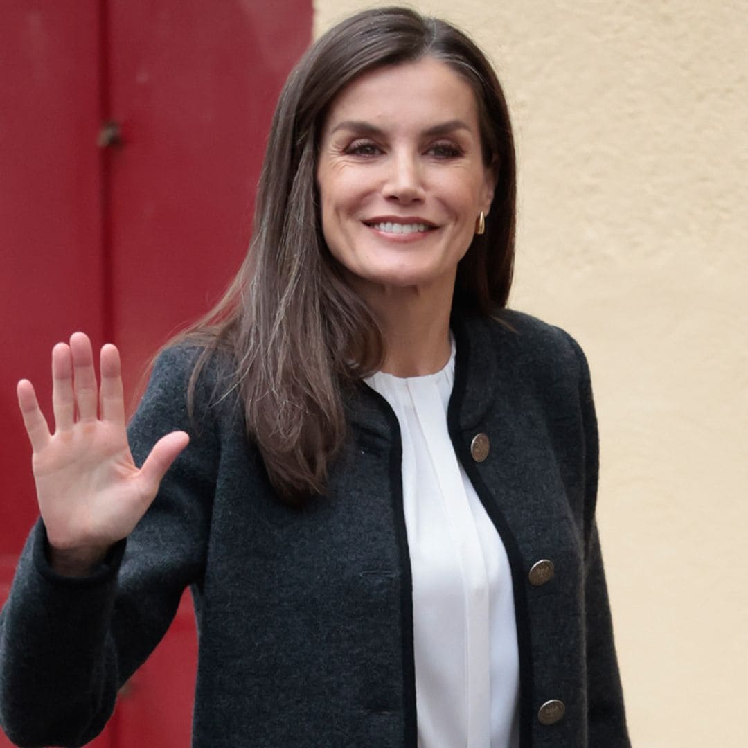 La reina Letizia estrena una estilosa chaqueta: austriaca parece, 'made in Spain' es