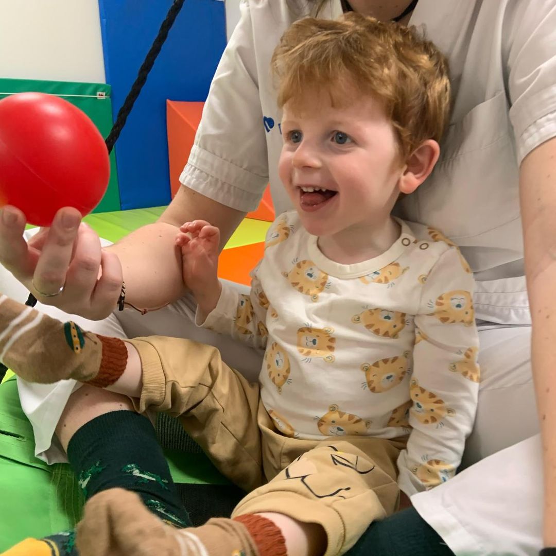 Salva, padre de Oriol, un niño de 2 años con síndrome de Angelman: ‘Cada logro lo celebramos como si ganáramos la Champions’