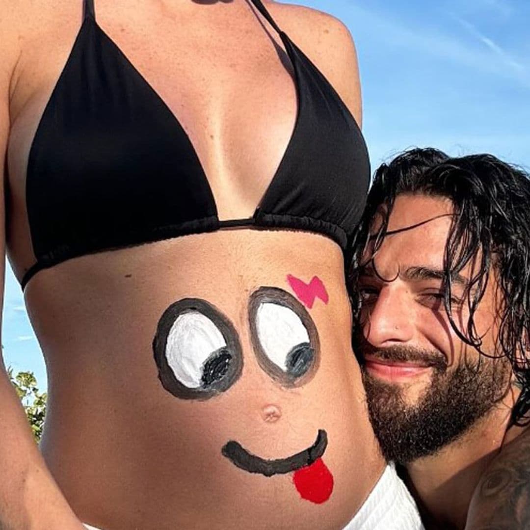 Maluma, emocionado con su próxima paternidad, luce camisetas con el nombre de su hija